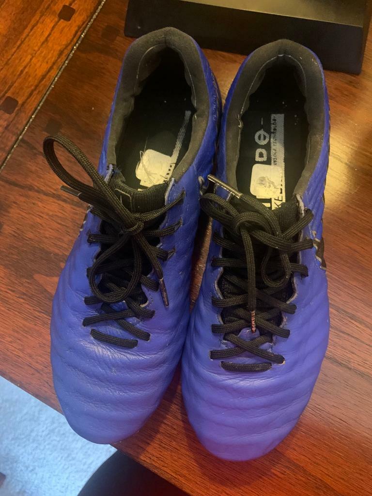 football boots size 6.5